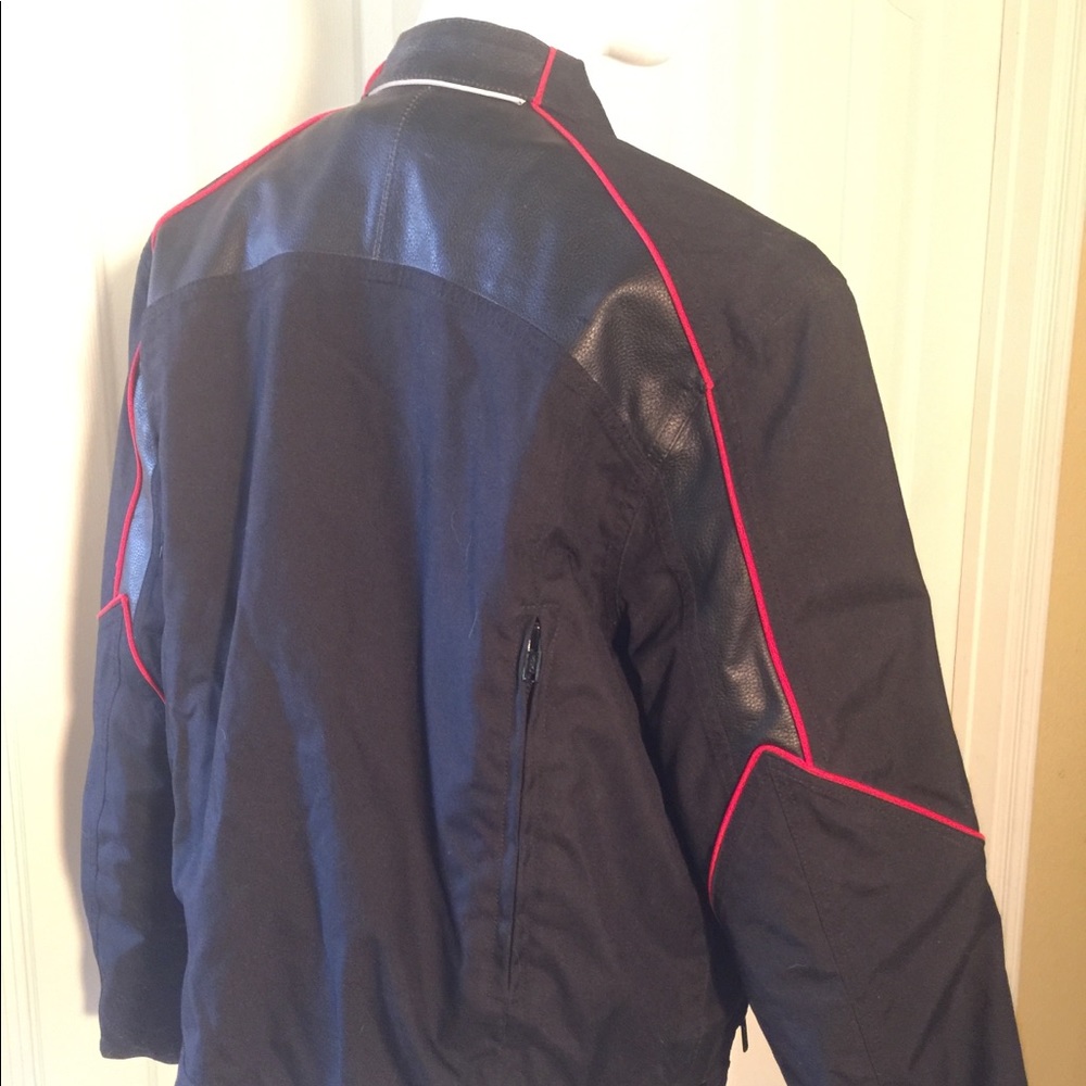 Motorcycle jacket - Picture 3 of 6